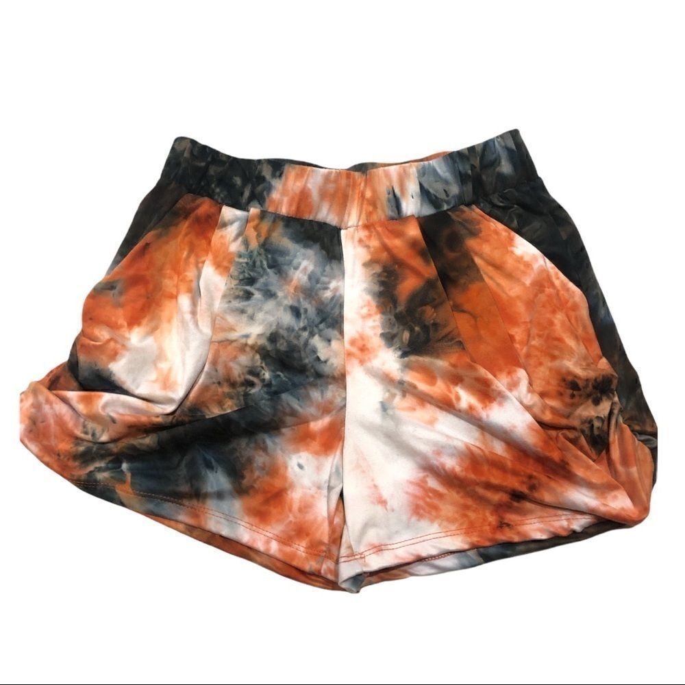 ⭐️ 3 for $30 Tie dye shorts M